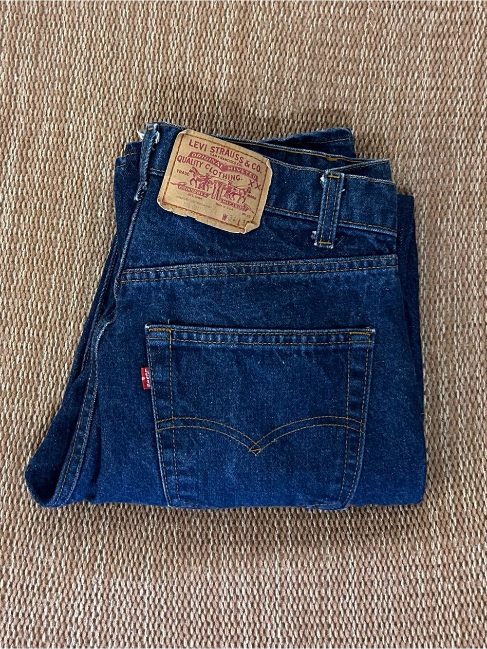 Vintage Levi's Men's Indigo Straight-Leg Jeans 34 x 32